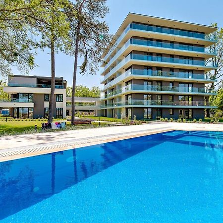 Clyde-Premium Lelle Waterfront Private Apartment バラトンレッレ エクステリア 写真