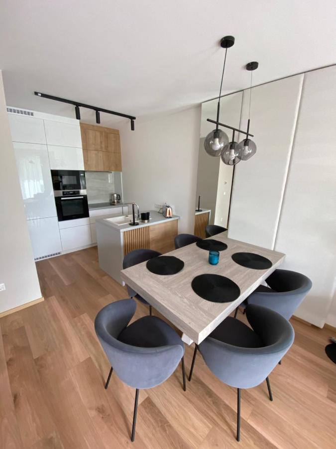 Clyde-Premium Lelle Waterfront Private Apartment バラトンレッレ エクステリア 写真